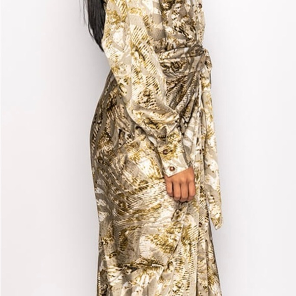 NWOT, AKIRA Midi Dress - Picture 4 of 15